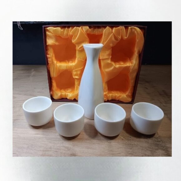 Ceramic Japanese 5 piece sake set new in box - Picture 5 of 5